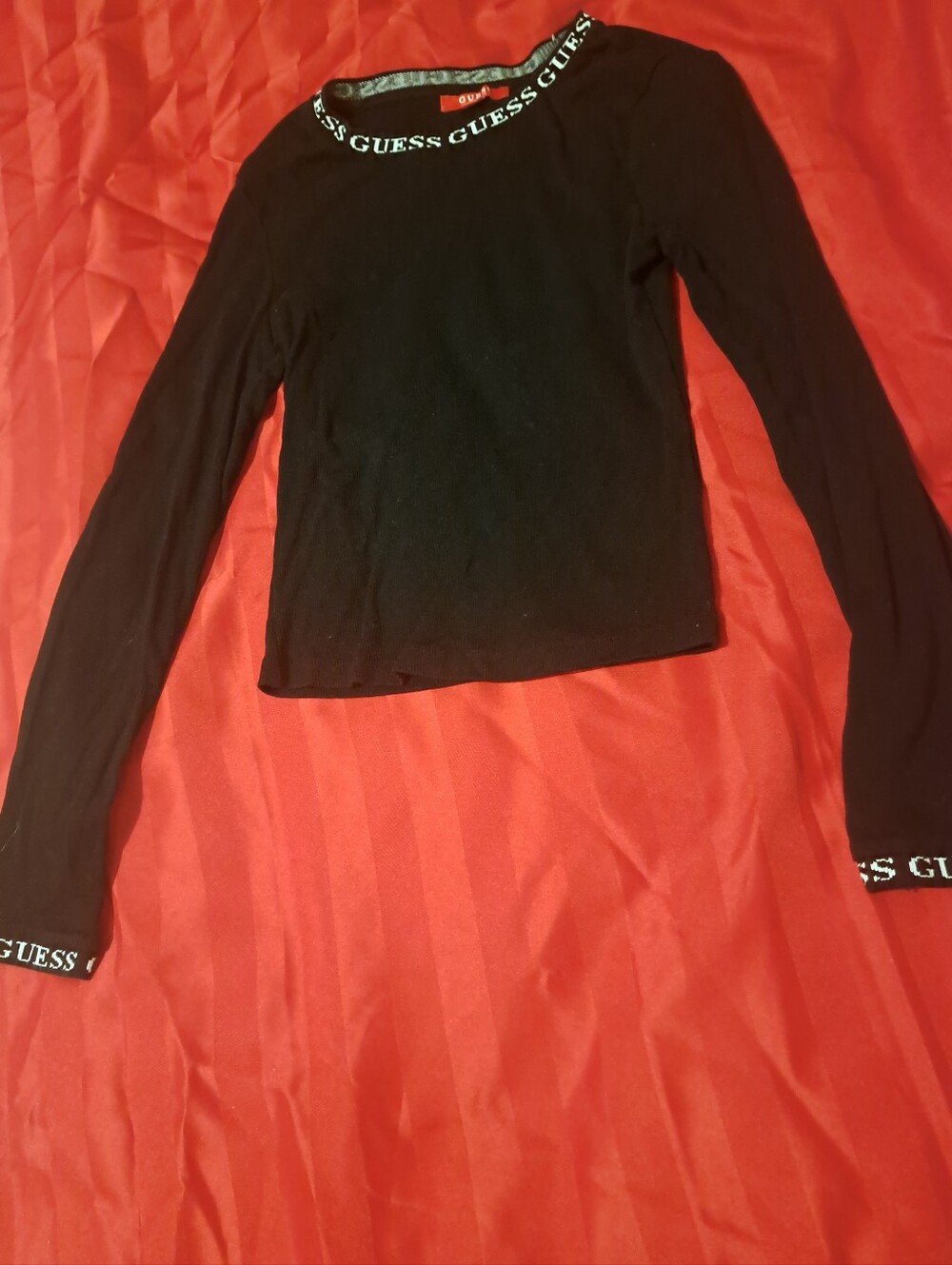 GUESS Black Long-Sleeve Logo Trim Tee